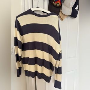 Brandy Melville sweater